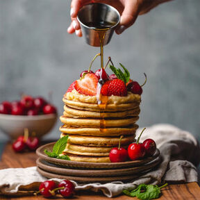 Фото Толстые Блины на Кефире с Кипятком - Пышные с Дырочками: Простой и Быстрый Рецепт