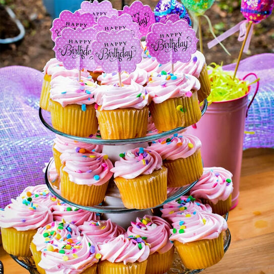 Фото Вкусные и простые рецепты для праздничного стола для детского Дня Рождения: горячее, закуски, салаты и десерт