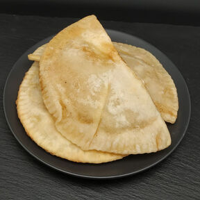 Фото Как приготовить замороженные чебуреки-полуфабрикаты в духовке