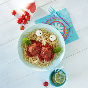 Фото Как приготовить котлеты на пару в мультиварке для детей? Сколько времени готовить котлеты на пару в мультиварке?