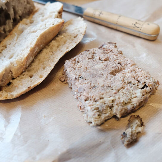 Фото Как сделать вкусный печеночный паштет из куриной печени: как и сколько варить куриную печень для паштета 