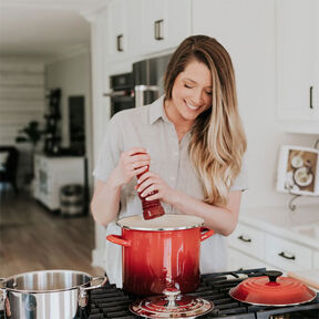 Фото Сколько минут по времени варить говяжью печень в кастрюле после закипания до готовности?