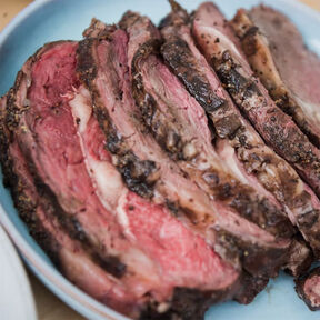 Фото Свиная Рулька в Духовке: Рецепт Как Приготовить Вкусно и Сочно