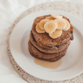 Фото Оладьи с Бананом и Шоколадом на Кефире: Рецепт Вкусных Блинчиков на Сковороде