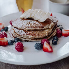 Фото Оладьи с Какао и Бананами Цельнозерновые: Рецепт Шоколадно-Банановых Блинчиков на Кефире