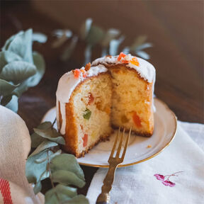 Фото Идеальный рецепт пасхального кулича с цукатами и лимонной цедрой: Паска в духовке