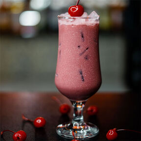 Фото Шоколадно-Вишневый Смузи с Бананом на Молоке: рецепт в блендере