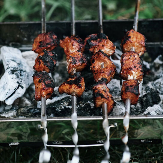 Фото как приготовить кефирный маринад для шашлыка: секрет сочного мяса на шашлык