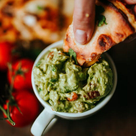 Фото классического итальянского соуса песто для пиццы