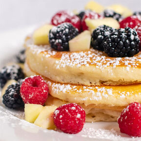 Фото Пышные сырники с мукой в духовке - быстрый и полезный завтрак детям