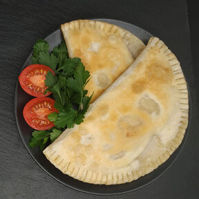 Фото Как приготовить идеальные сочные и хрустящие чебуреки : секреты домашних рецептов