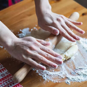 Фото супер нежное тесто на вареники на кефире и кипятке