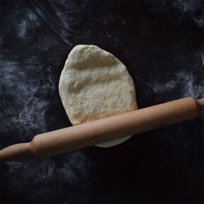 Фото заварного теста для вареников на кипятке