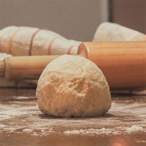 Фото Самое правильное тесто на чебуреки хрустящее пузырчатое на кипятке